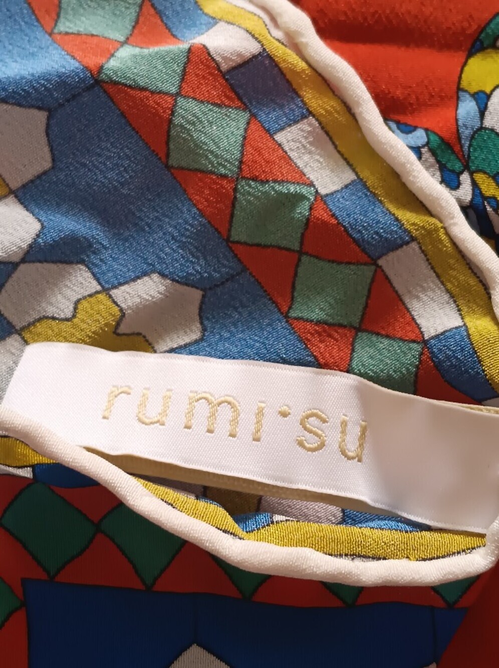 Rumisu Discontinued Wild & Weird Orange Animal Floral 100% Silk Luxury Art Scarf - Picture 7 of 8